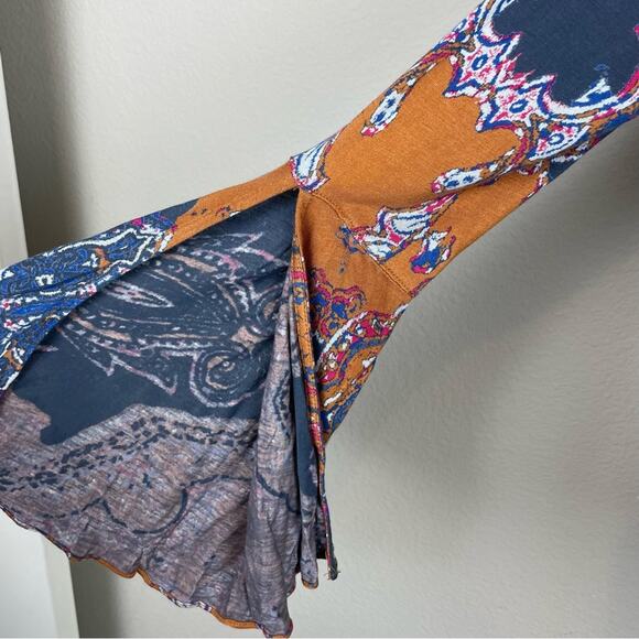 Free People Blue Brown Paisley Knit Fiona Faux Wrap Tie Waist Top Small - Picture 5 of 11